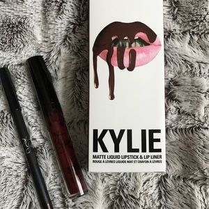 Kylie cosmetics Leo Lipkit